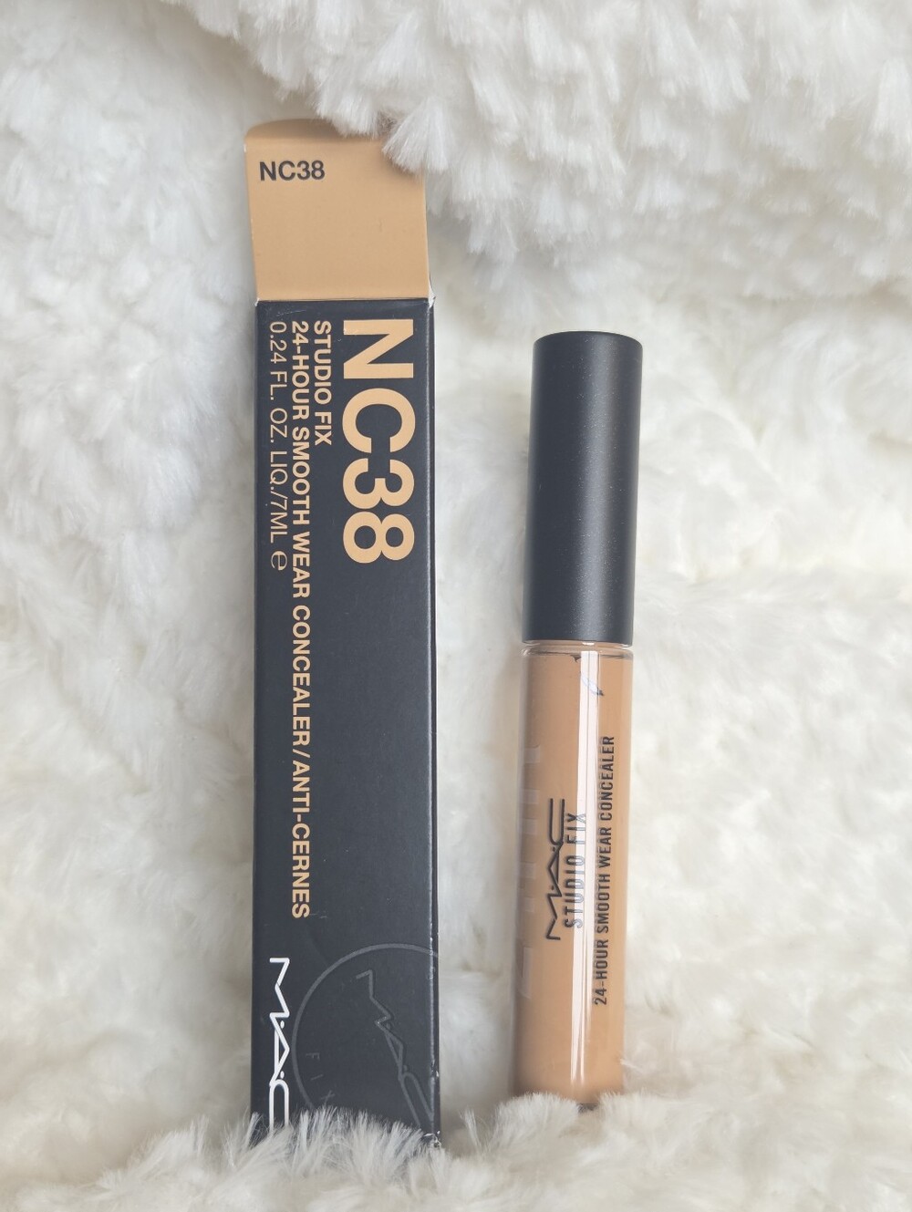 New MAC Cosmetics Studio Fix Concealer NC38 - Beige Tone